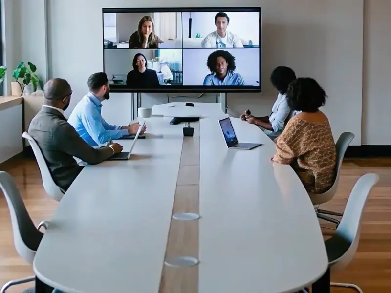 Pamamahala ng Digital Room: Paglutas ng Problema sa Pag-book ng Meeting Room